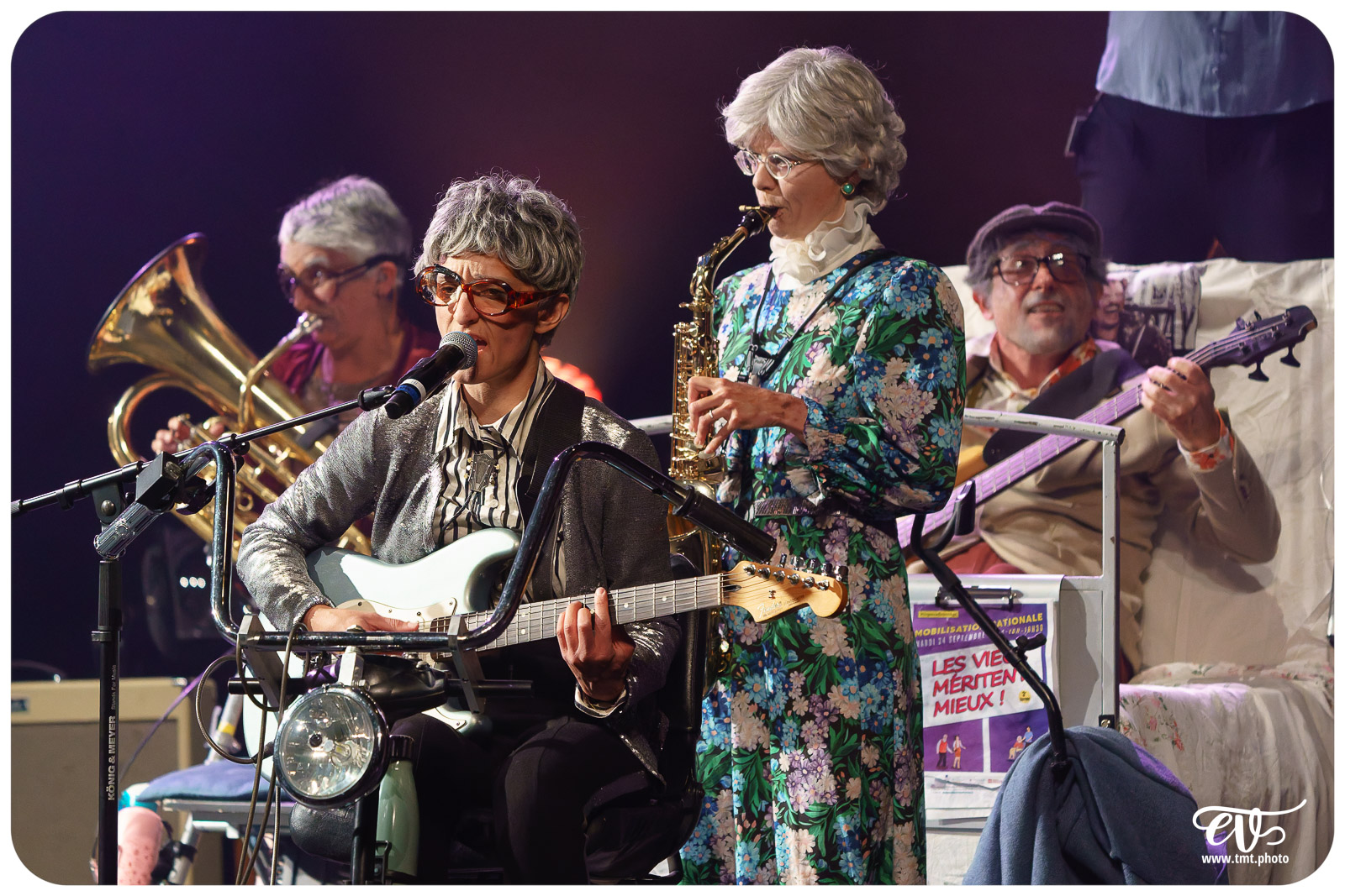 LES GAUFRETTES (CIE JACQUELINE CAMBOUIS)